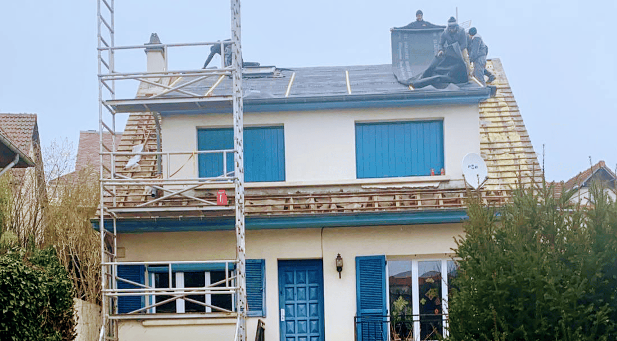 Rénovation de toiture tuiles — chantier MBS Couverture en Île-de-France